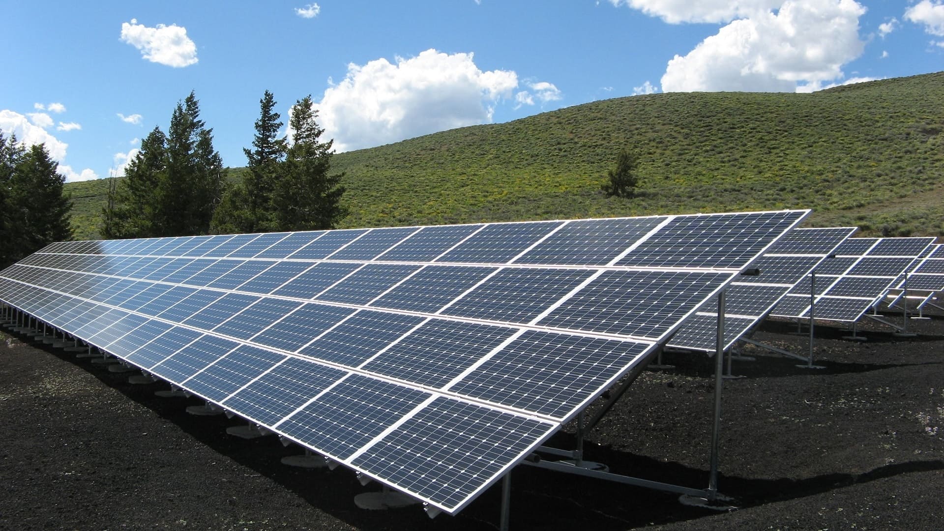 energía solar para grandes empresas Bancolombia
